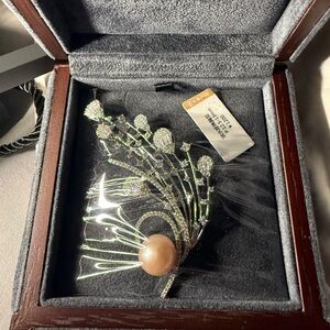Fresh Water Pearl Brooch